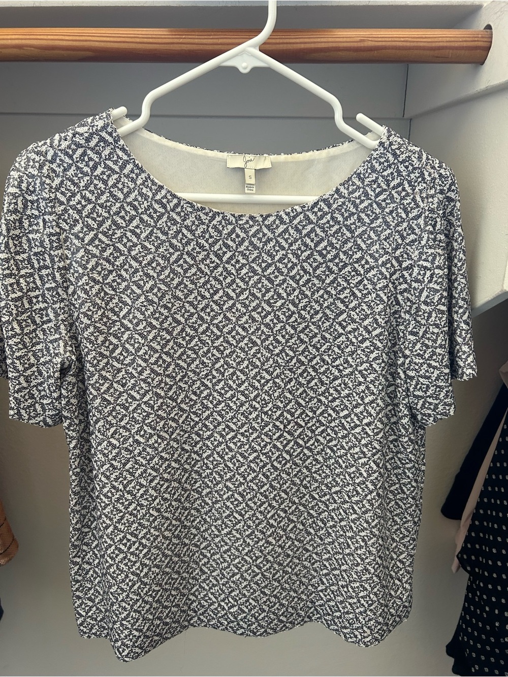 Joie Black and White Geometric Short Sleeve Tee